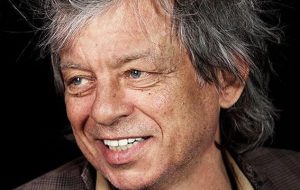 Prosegue la stagione del Teatro Comunale di Ceglie Messapica: oggi c’è Paolo Rossi