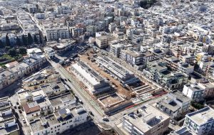 Ex Mercato Ortofrutticolo, inizia la demolizione del muro di cita: nasce il nuovo polmone verde di Fasano