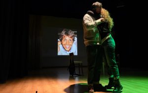 “Il Regalo”, uno spettacolo teatrale sulla cultura del dono per gli studenti brindisini