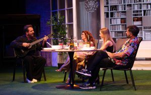 A Fasano va in scena l’ironia: il Comune e Puglia Culture presentano “Cena con sorpresa”