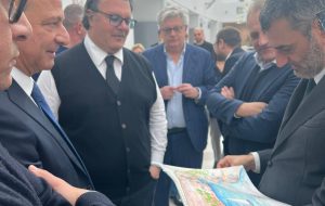 Consiglio regionale, i presidenti Decaro e Matarrelli fanno visita al gruppo FDI