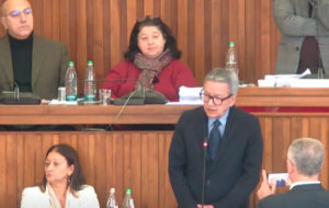 Tutti contro tutti nella maggioranza: scoppia il caso di impegni sottoscritti e non mantenuti tra Marchionna e i Moderati