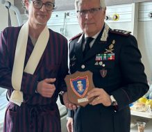 Eroismo e senso del dovere: il Comandante Masciulli rende omaggio ai Carabinieri che hanno affrontato il fuoco dei rapinatori