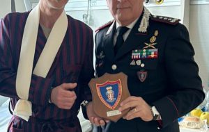 Eroismo e senso del dovere: il Comandante Masciulli rende omaggio ai Carabinieri che hanno affrontato il fuoco dei rapinatori