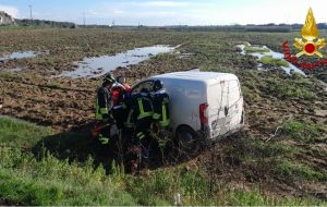 Mesagne, incidente sulla SP44: intervento dei Vigili del Fuoco