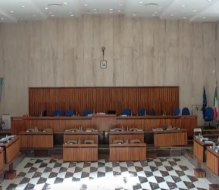 Ci risiamo: tutto si risolve nel giro di poltrone comunali. Di Vincenzo Albano