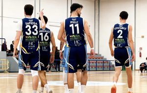 Cuore e rimonta Dinamo, ma Bari la spunta all’overtime