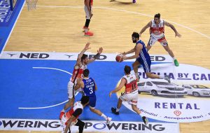 Primo atto della sfida tra Rimini e Brindisi, in campionato per la trentesima giornata di Serie A2