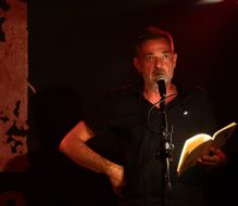 “Ciascuno cresce solo se sognato”: Sabato 18 aprile al Retroscena di Ceglie Messapica le parole di Danilo Dolci con Giuseppe Semeraro