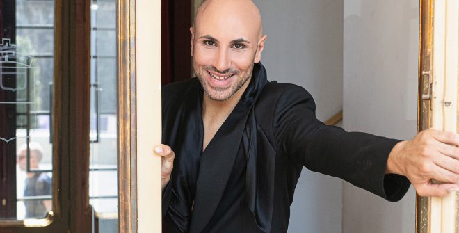 Vincenzo De Lucia al Verdi di Brindisi: speciale promozione per lo spettacolo