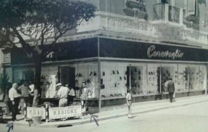 Dopo 106 anni chiude lo storico negozio “Caravaglio”: una serranda che cala sulla memoria della città