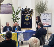 Brindisi, ampia partecipazione al convegno sull’autismo: “Servono impegni concreti sui servizi”