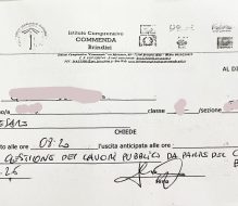 Traffico in tilt in via Torpisana, genitore denuncia sui social e mostra la giustifica per il ritardo a scuola: “cattiva gestione del Comune”