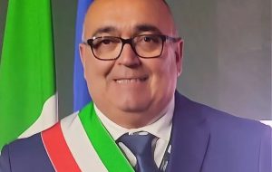 Terremoto politico a Cellino San Marco: il sindaco Marra azzera la giunta, poi la ricostituisce senza Del Foro e Montinaro