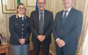 Il Prefetto Aprea incontra la dott.ssa Scioli, nuova dirigente della Divisione Polizia Amministrativa e di Sicurezza