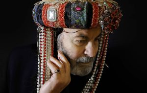 Il volto, la scena, la maschera: Patrizia Aversa in mostra al Verdi