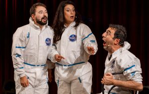 L’universo spiegato a teatro: al Verdi la missione di “Crazy Space”