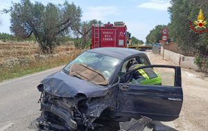Scontro tra due auto sulla SP52: intervengono 118, Vigili del Fuoco e Polizia Locale