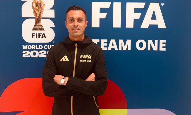 L’arbitro brindisino Marco Di Bello al Var di Corea-Repubblica Ceca per i Mondiali 2026