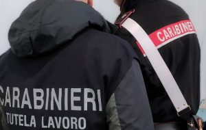 Cooperativa fa la cresta del 50% sui braccianti agricoli: legale rappresentante arrestato con l’accusa di caporalato