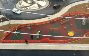 I Parchi gioco per bambini non vanno realizzati vicino alle strade ad intenso traffico veicolare. Di Vincenzo Albano