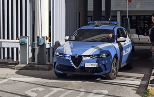 Evade dallo stato di detenzione domiciliare per litigare con il figlio: arrestato dalla Polizia di Stato