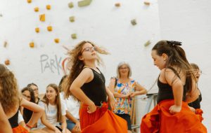 San Vito dei Normanni, la World Music Academy chiude l’anno accademico: sette appuntamenti tra saggi, concerti e festa della pizzica