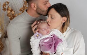 “APECED ha spento gli occhi di Iris. Accendiamo la cura”: la raccolta fondi per la speranza di una bimba brindisina