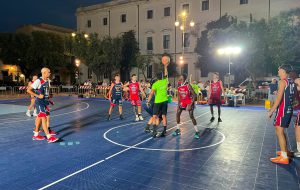 Torneo dei Rioni 2026: NewSpam-BrindisiCronaca e BrindisiReport inaugurano la seconda edizione con una vittoria. Stasera il debutto di L’Ora di Brindisi e Brundisium-SenzaColonne
