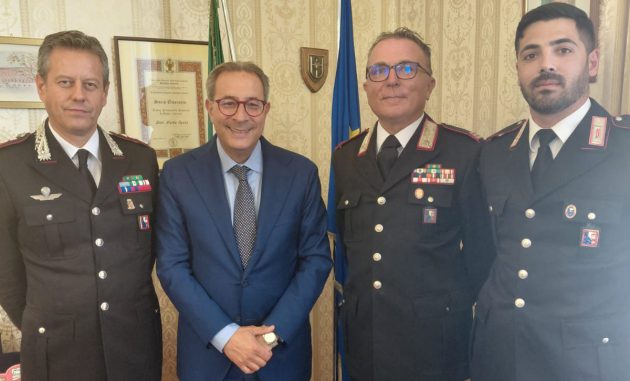 Il Prefetto Aprea incontra i Carabinieri di Carovigno che hanno sventato la rapina al portavalori