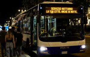 Al via “Fasano Coast Shuttle”: il nuovo servizio di trasporto notturno gratuito per collegare il centro, le frazioni e le marine