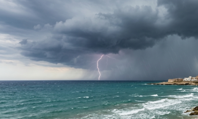 Ferragosto con allerta meteo in Puglia: possibili temporali nel brindisino