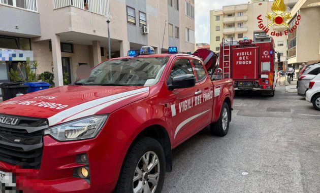Incendio in un’abitazione di via Appia a Brindisi: intervengono i Vigili del Fuoco