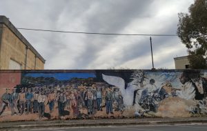 Villa Castelli: cancellati i murales del plesso Don Milani. Villa Castelli On Line APS invia una PEC al Comune e si offre di guidare il ripristino