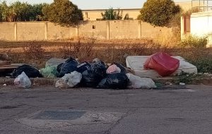 Si paga anche per soffrire accanto ai rifiuti. Di Vincenzo Albano