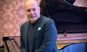 Ciccio Riccio apre le porte alla musica classica. Di Marco Greco