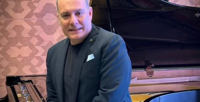 Ciccio Riccio apre le porte alla musica classica. Di Marco Greco