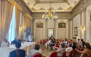 Teatro, memoria e risate: presentata la XVII edizione del Festival Nazionale di Teatro “Di scena a Fasano”