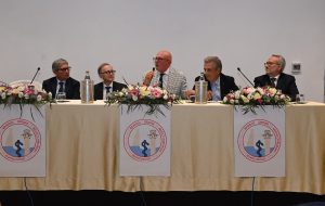 L’Ordine dei Medici festeggia la professione, omaggia i colleghi  ed accoglie i neolaureati: “Siate intraprendenti e difendete il diritto alla cura”
