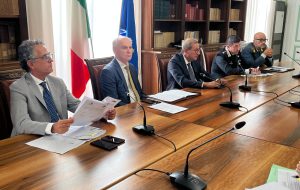 Aggressioni al personale sanitario, vertice in Prefettura: «Ogni episodio deve essere denunciato»
