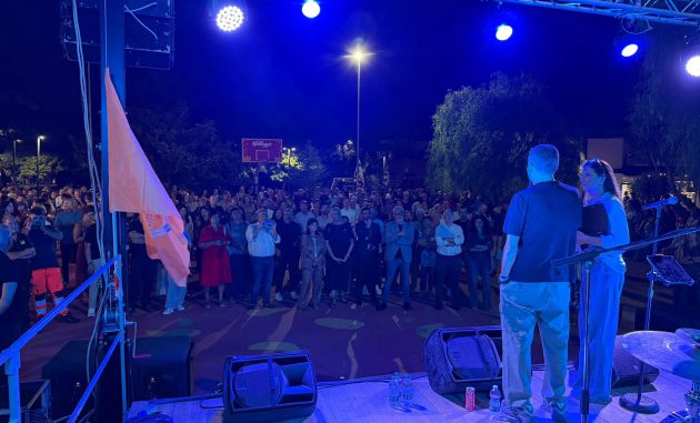Unità è Festa, il Pd porta il popolo democratico al parco Maniglio. E sul palco il fuori programma con Decaro e Matarrelli che cantano “Io vagabondo”