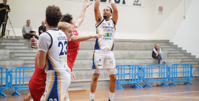 Cuore e carattere, la Dinamo si prende la prima vittoria stagionale. Battuta Pescara 88-65