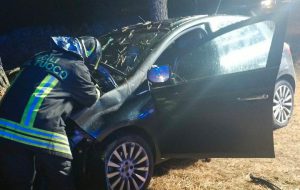 Francavilla Fontana, incidente sulla SP 51: conducente incastrata nell’auto, intervengono i Vigili del Fuoco