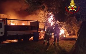 Incendio sede Gialplast: il servizio di raccolta rifiuti a Fasano prosegue regolarmente, possibili minimi rallentamenti