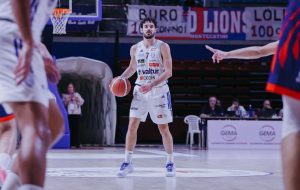 Schiacciasassi Valtur, la prima ampia vittoria arriva al PalaTerme. Di Francesco De Bonis