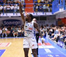 Brindisi domina per tre quarti, soffre il rientro di Milano e la vince nel finale