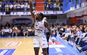 Brindisi domina per tre quarti, soffre il rientro di Milano e la vince nel finale