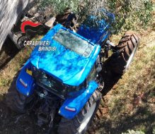 I Carabinieri recuperano e restituiscono due trattori dell’ARIF rubati nella notte.