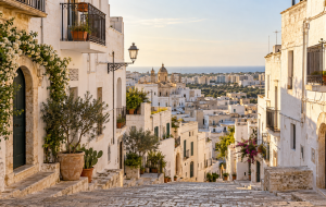 Affitti in provincia di Brindisi: a Fasano l’80 m² pesa per il 34% del reddito netto medio a Ostuni servono 6,7 anni di reddito, a Brindisi 5,4