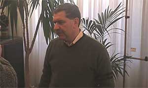 Antonino durante la conferenza stampa